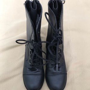 Combat boots